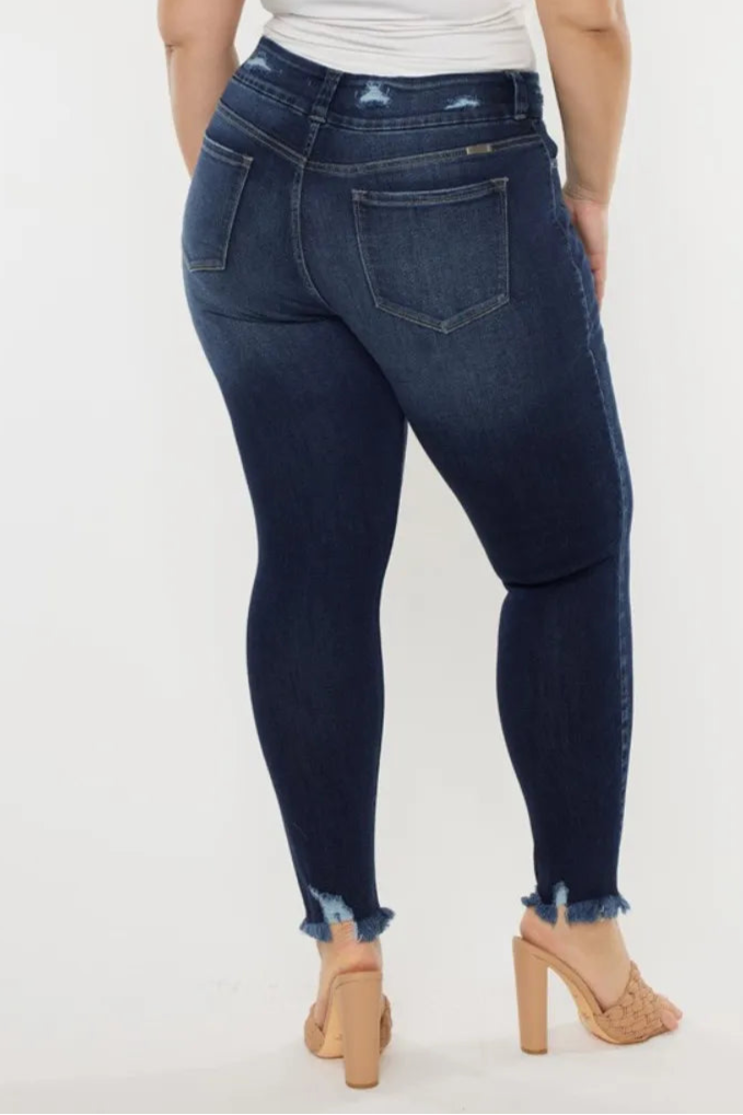 4db9d6ce-200d-48ba-86fa-37141d1bc176-Max