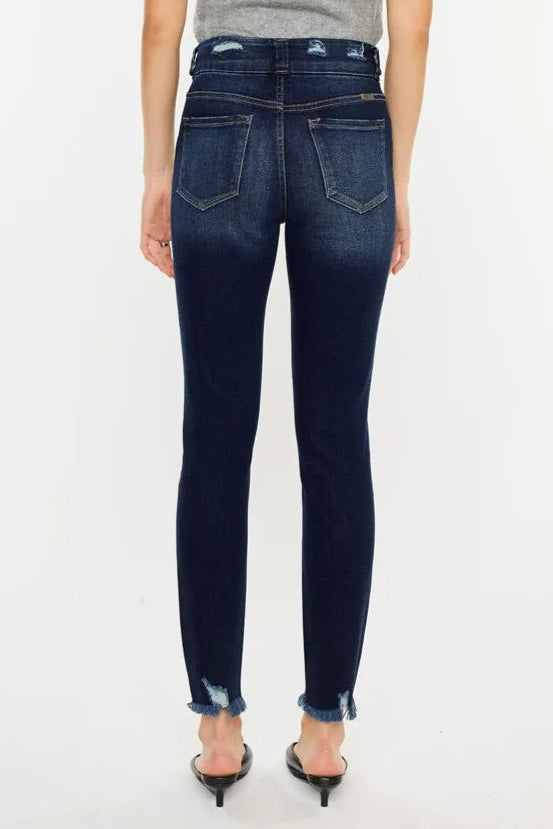 a2ab64c7-b073-48de-a402-bb7eafa29162-Max